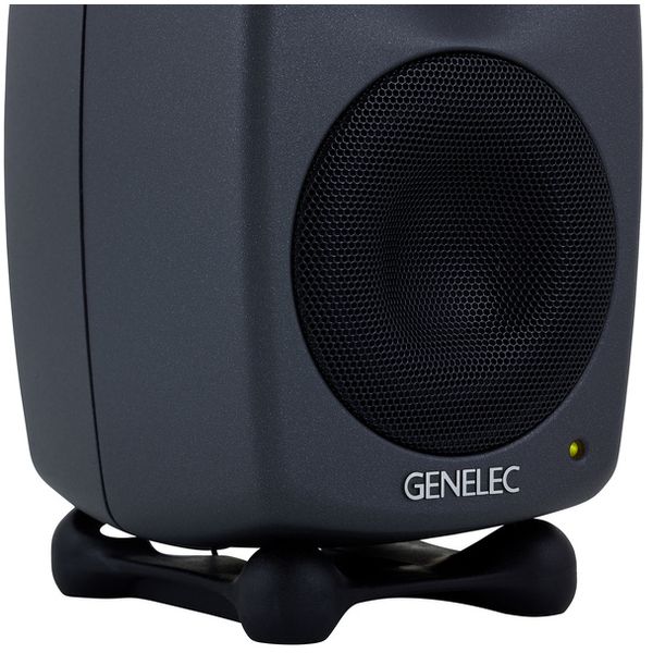 Genelec 8330 APM Stand Bundle