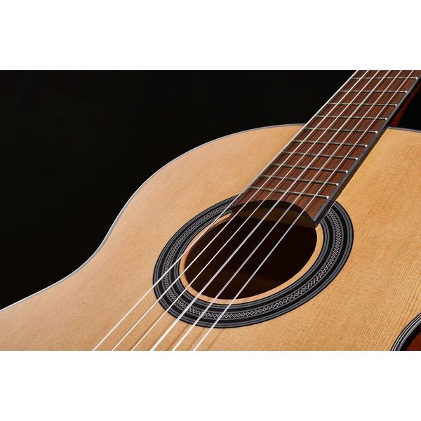 Gewa Student Natural Cedar 4/4