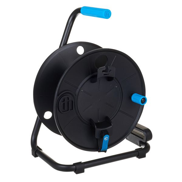 Adam Hall 4 STAR CD 042