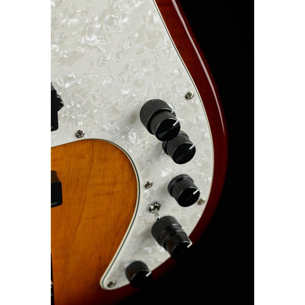 Marcus Miller P8-4 TS