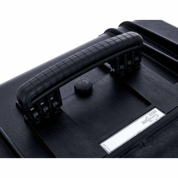 Explorer Cases 5833.B Black