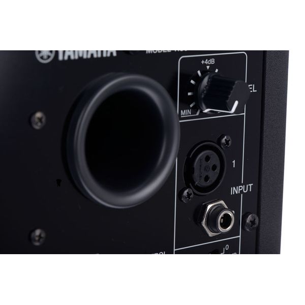 Yamaha HS 5 Desktop Stand Bundle