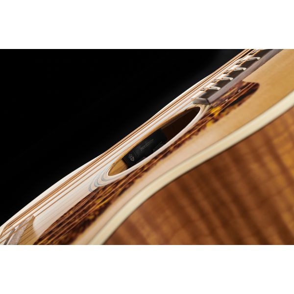 Guild Jumbo Junior Bass Westerly