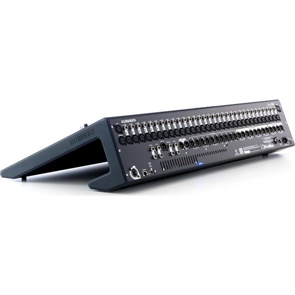 Allen & Heath Qu-32 Chrome Hands On Bundle