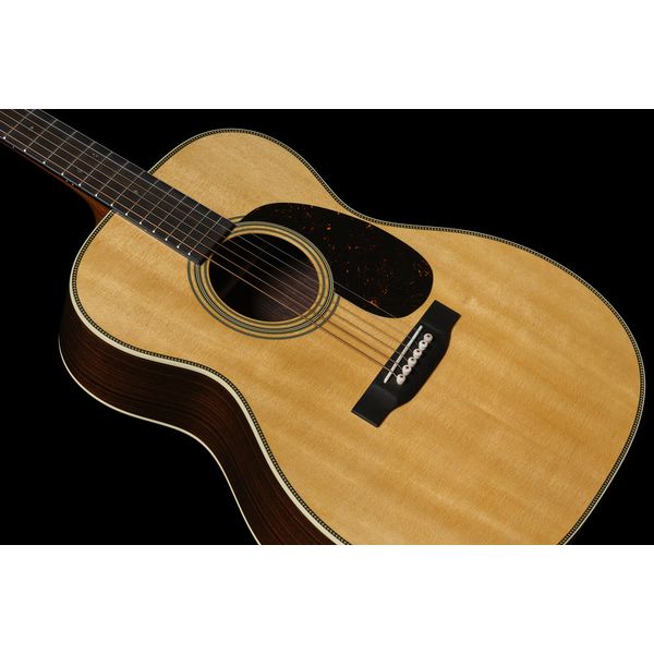 Martin Guitar 00028