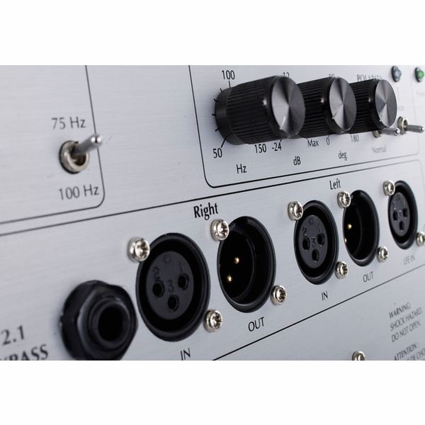 Focal Sub 6 Be red burr ash