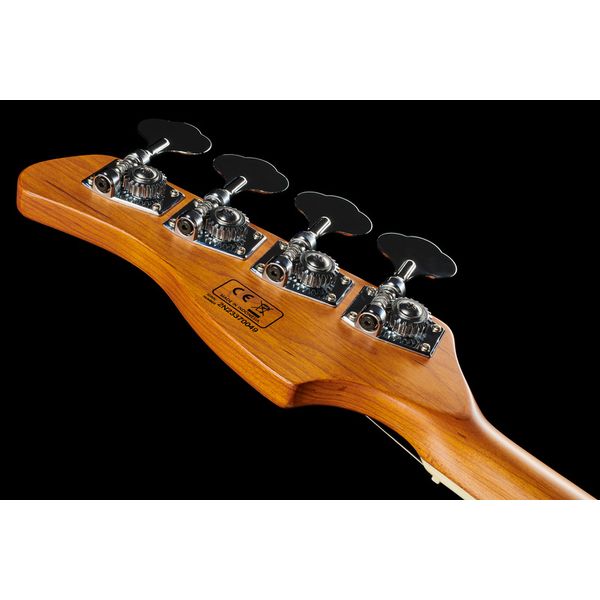 Marcus Miller V8-4 TS