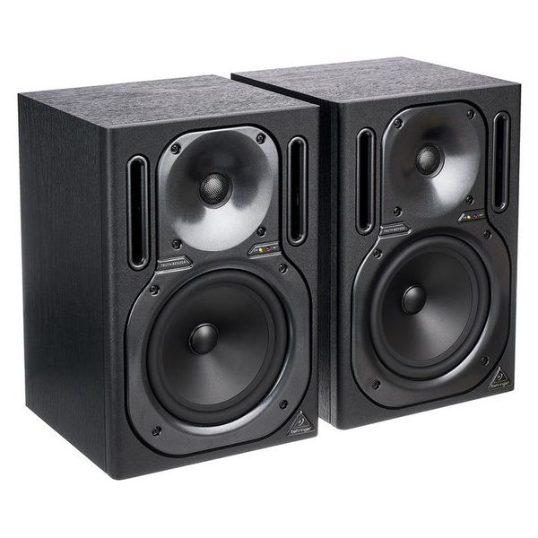 Behringer B2030A Truth