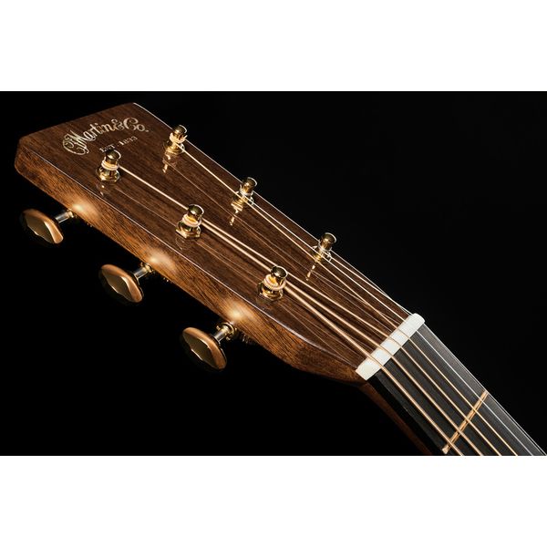 Martin Guitar D-28E Modern Deluxe