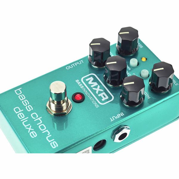 MXR M 83 Bass Chorus Deluxe