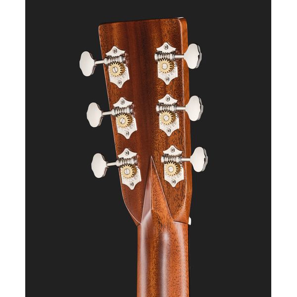 Martin Guitar 00028 Sunburst