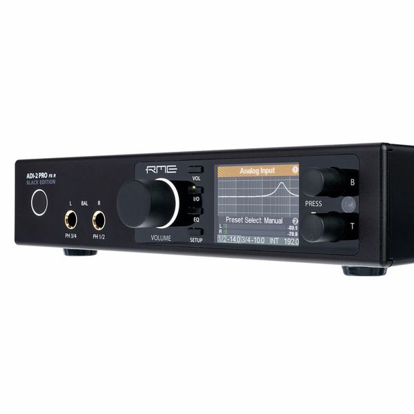 RME ADI-2 Pro FS R Black Edition