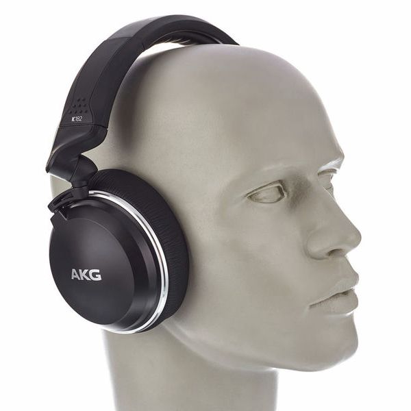 AKG K-182
