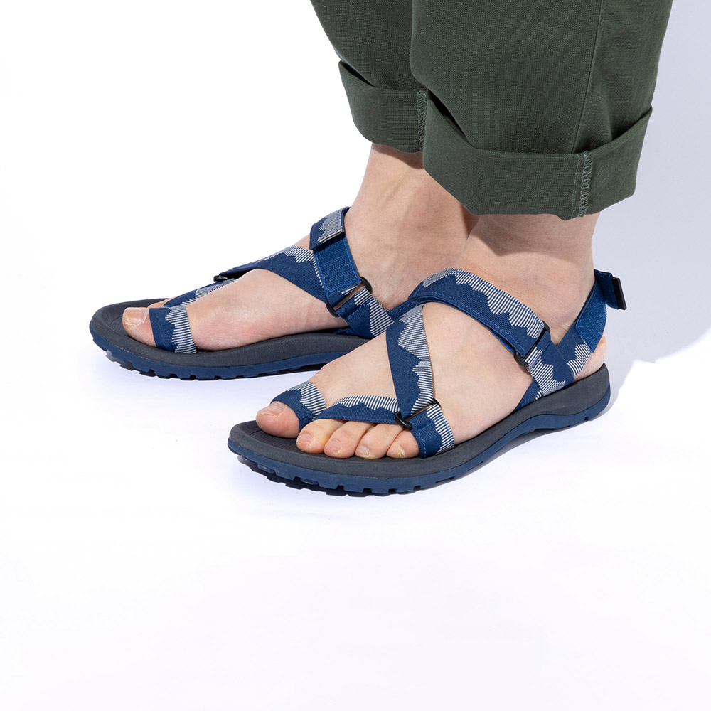 スプリットトゥ アクアグリッパー サンダル