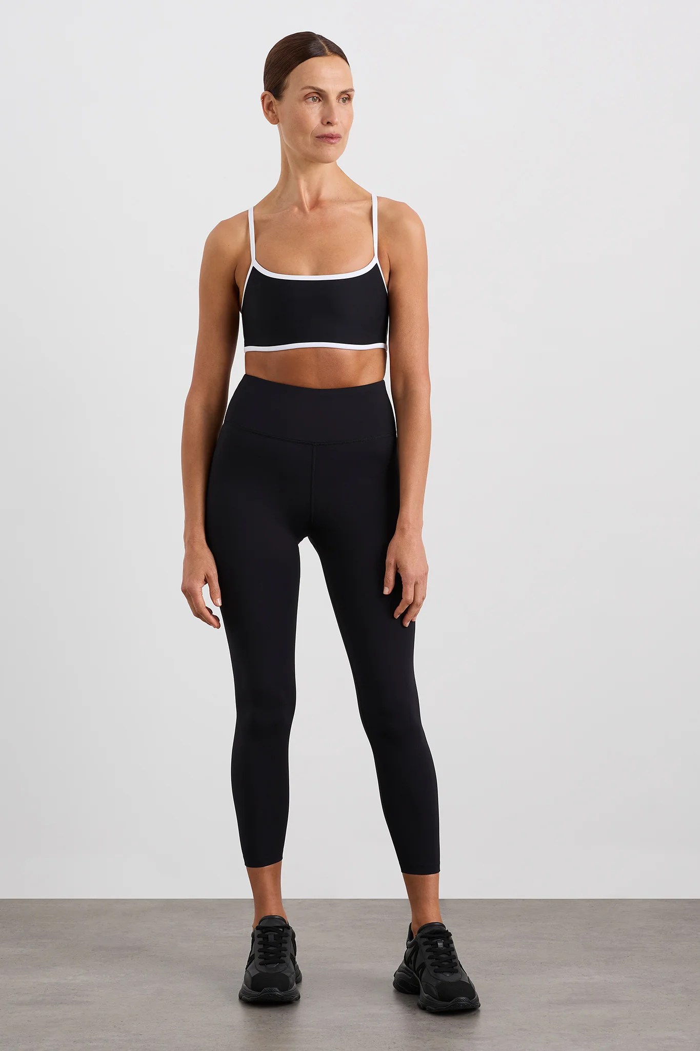 Perforated 7/8 Legging 227