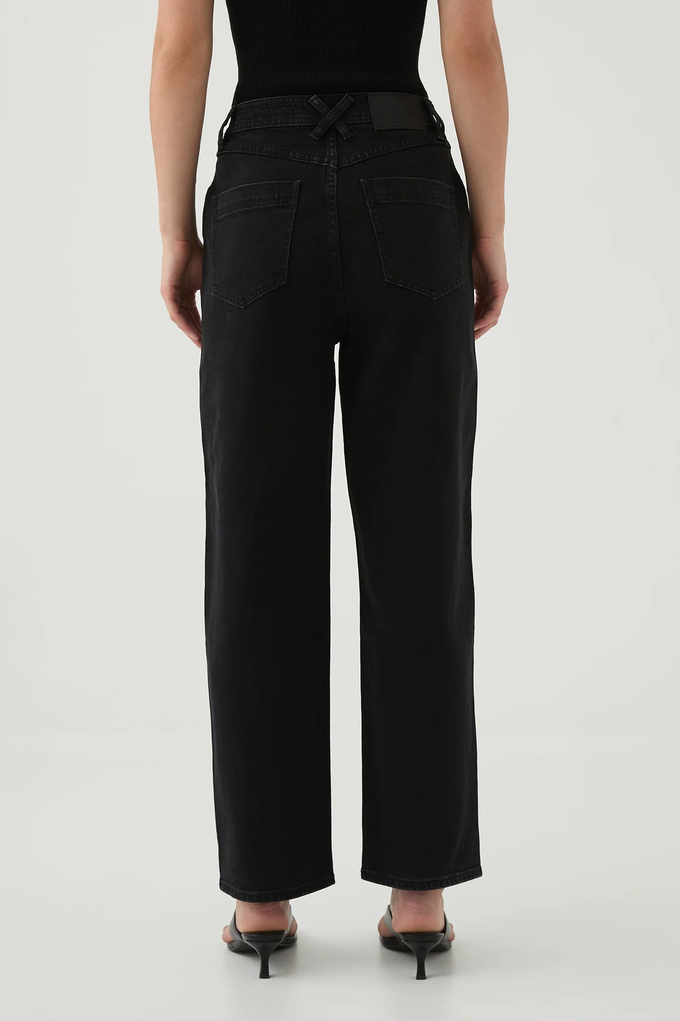 Billie Straight Ankle Jean