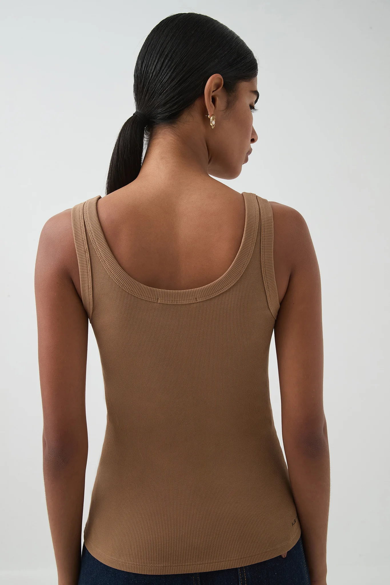 Cowrie Scoop Tank