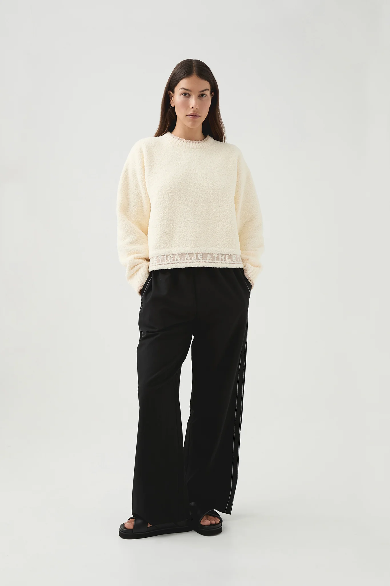 Textured Logo Knit Jumper 410