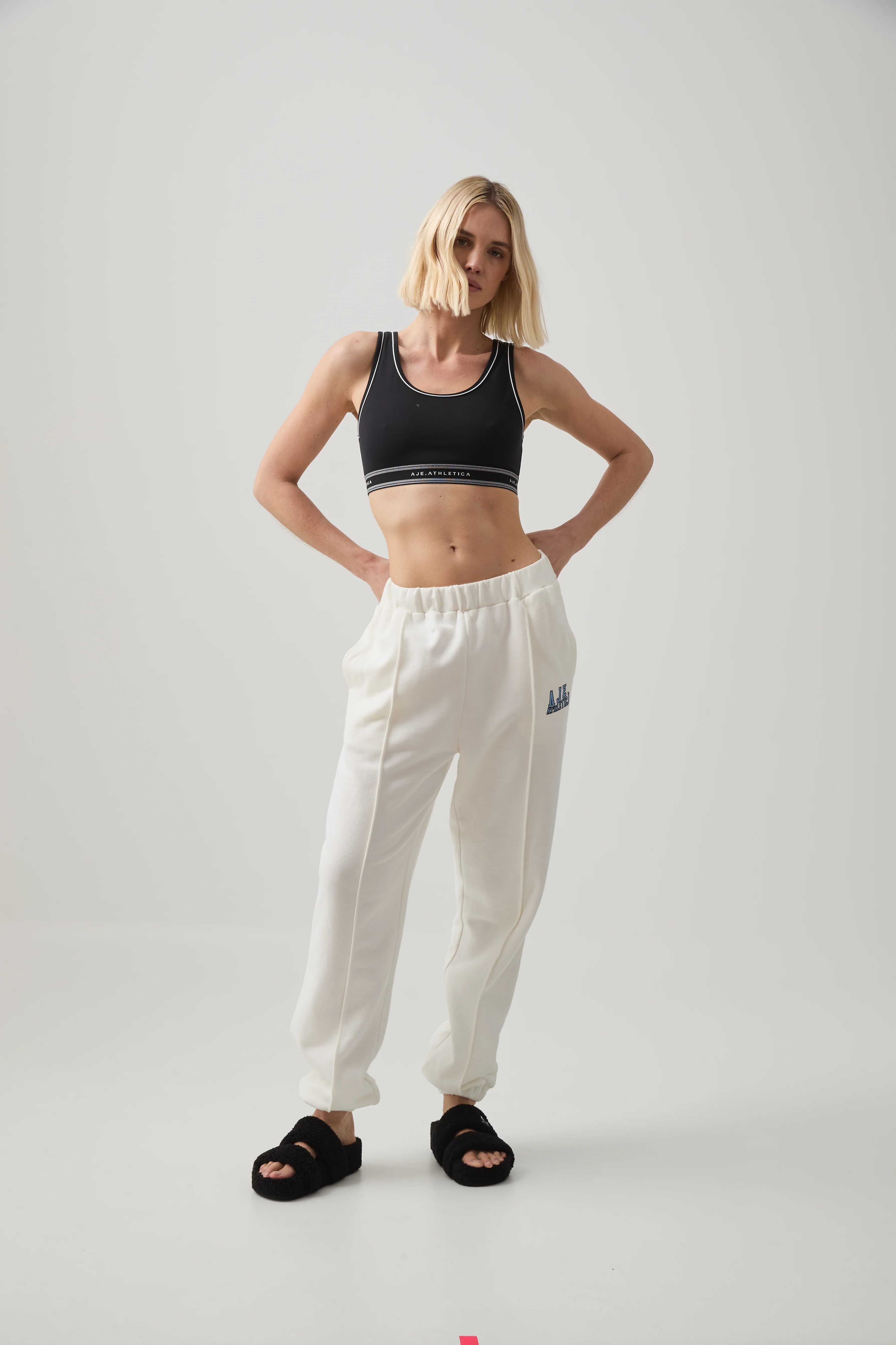 Pin Tuck Track Pant 504