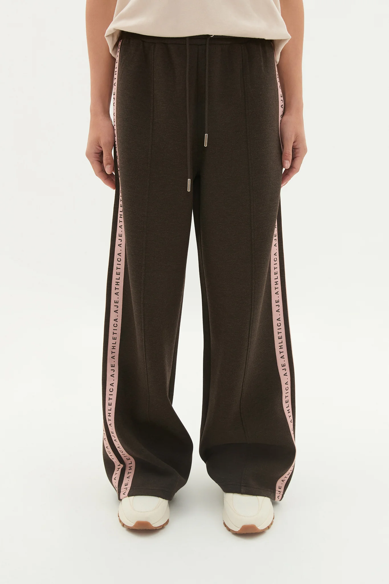Wide Leg Logotape Trackpant 506