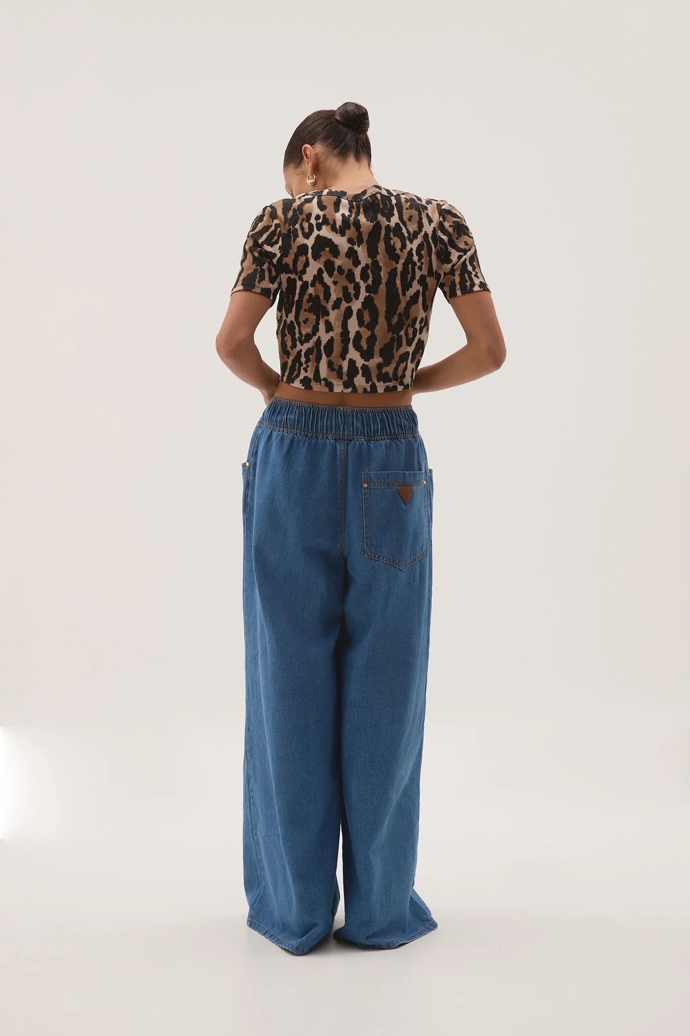Cowrie Cropped Tee