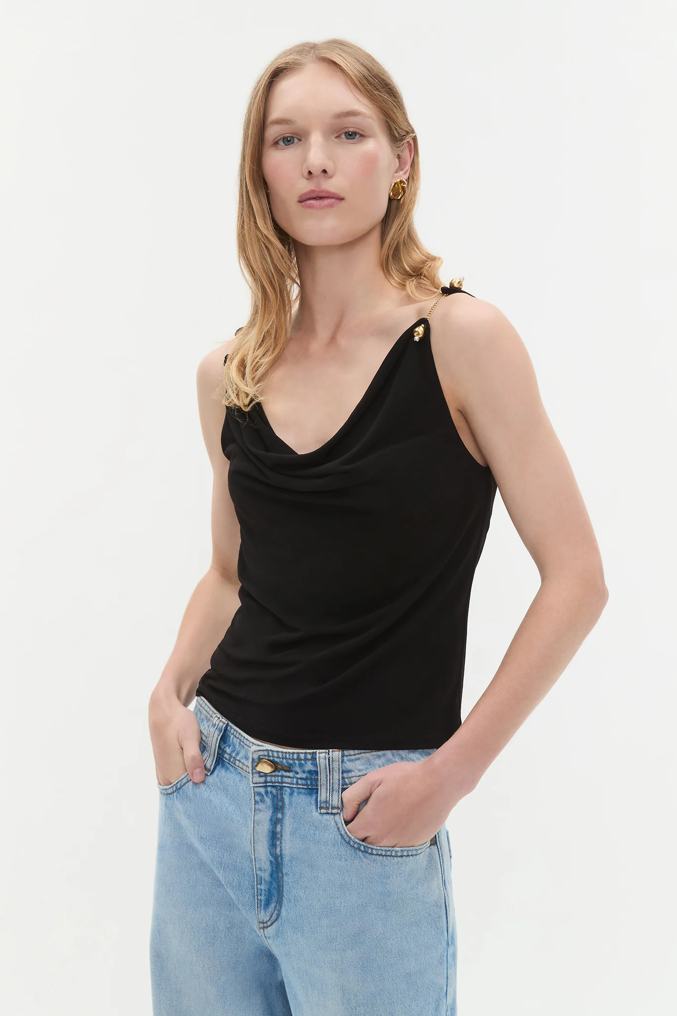 Peyton Hardware Tank