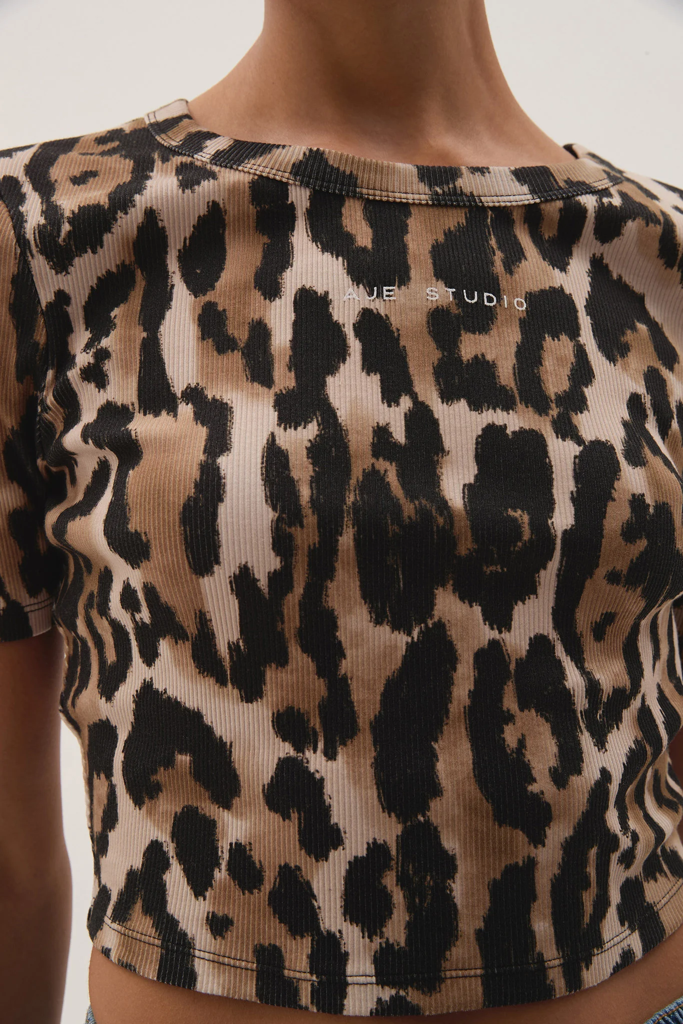 Cowrie Cropped Tee