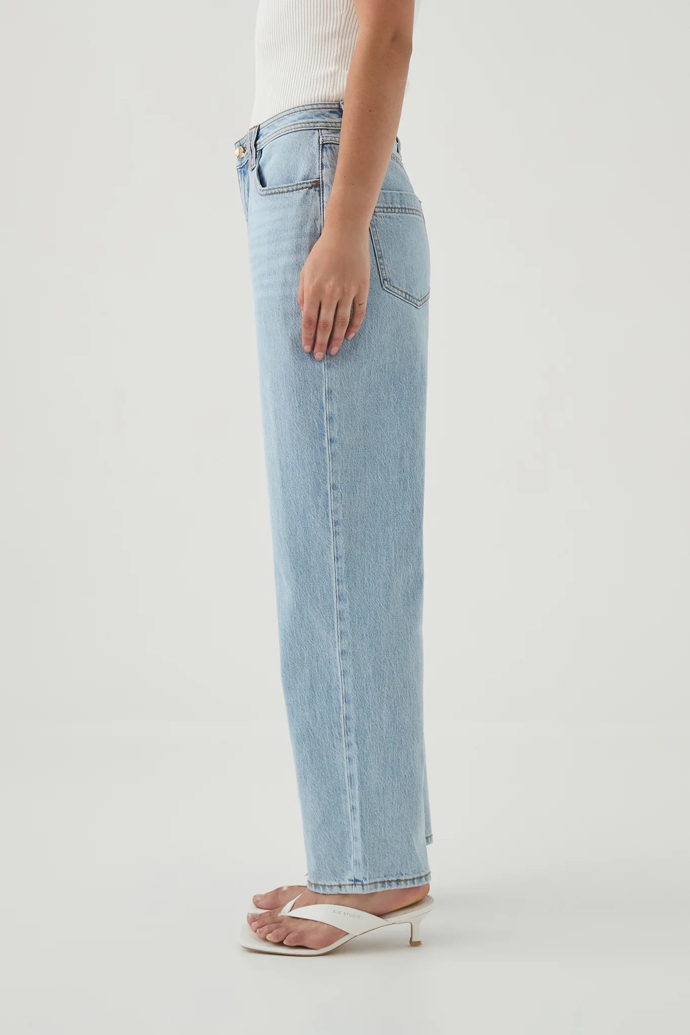 Billie Straight Ankle Jean