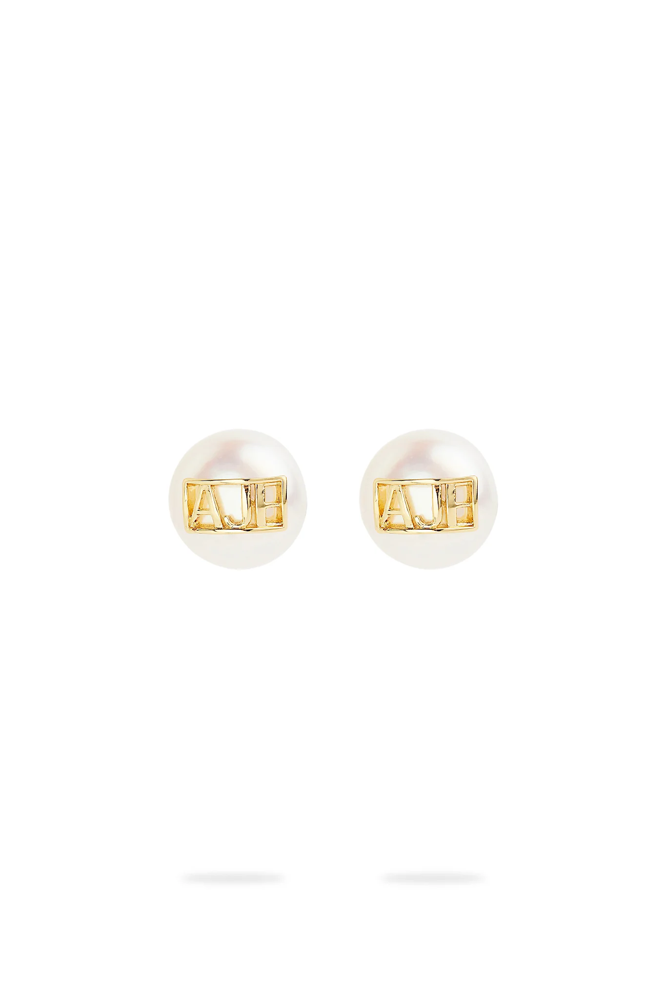 Mai Logo Stud