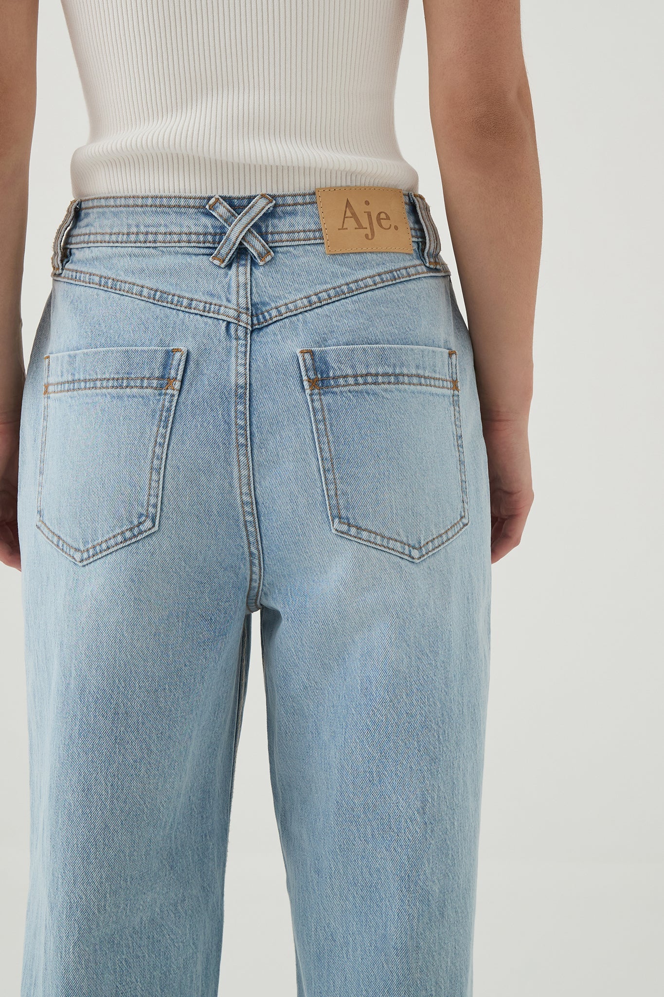 Billie Straight Ankle Jean