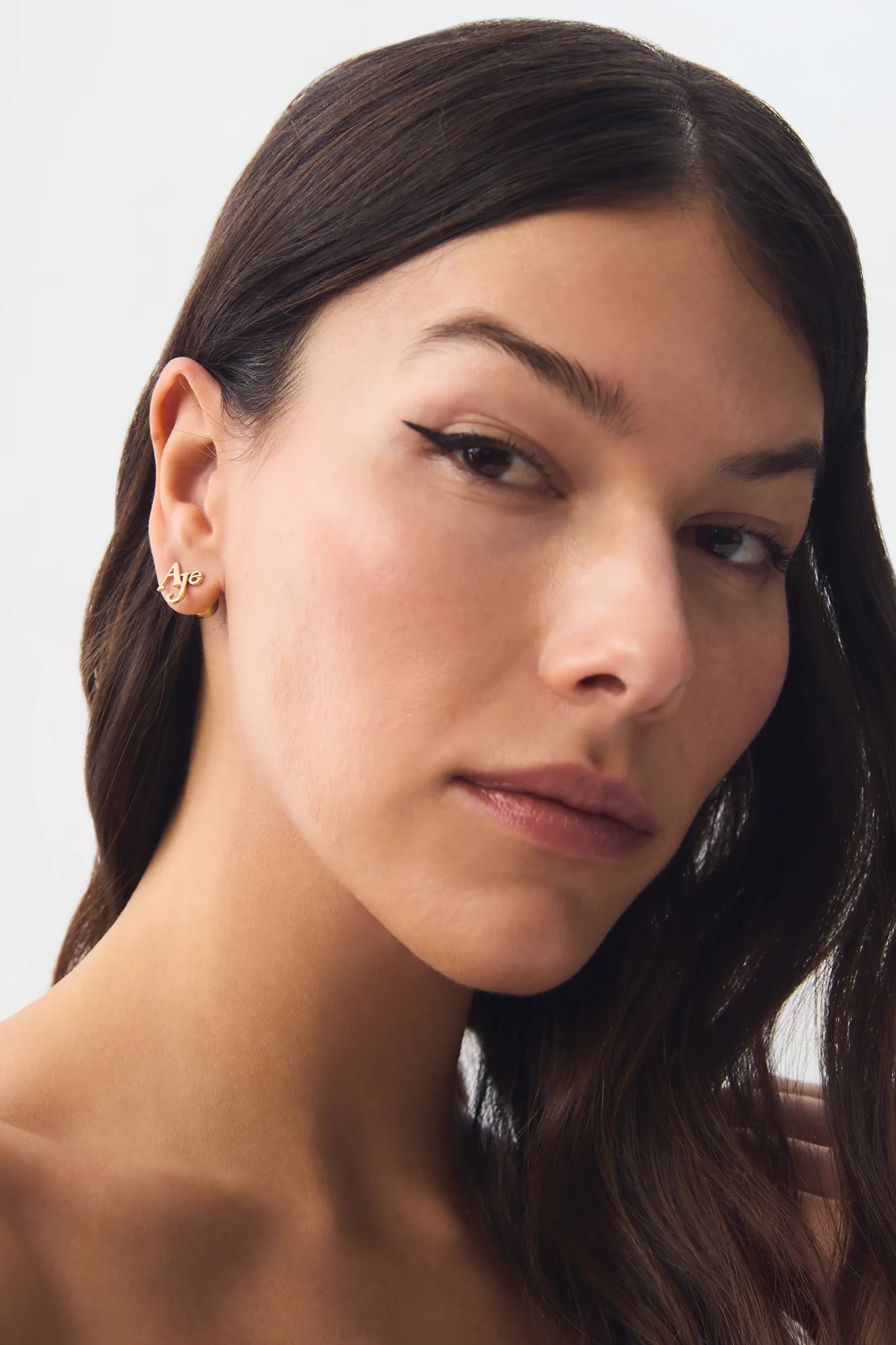 Revel Logo Stud