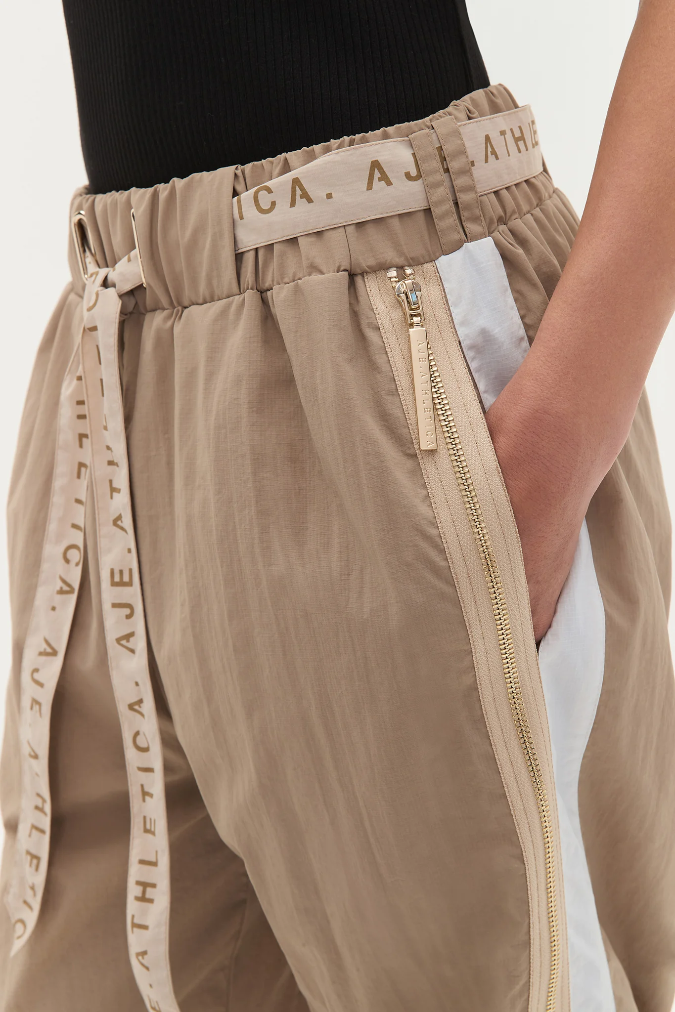 Belted Utility Pant 502