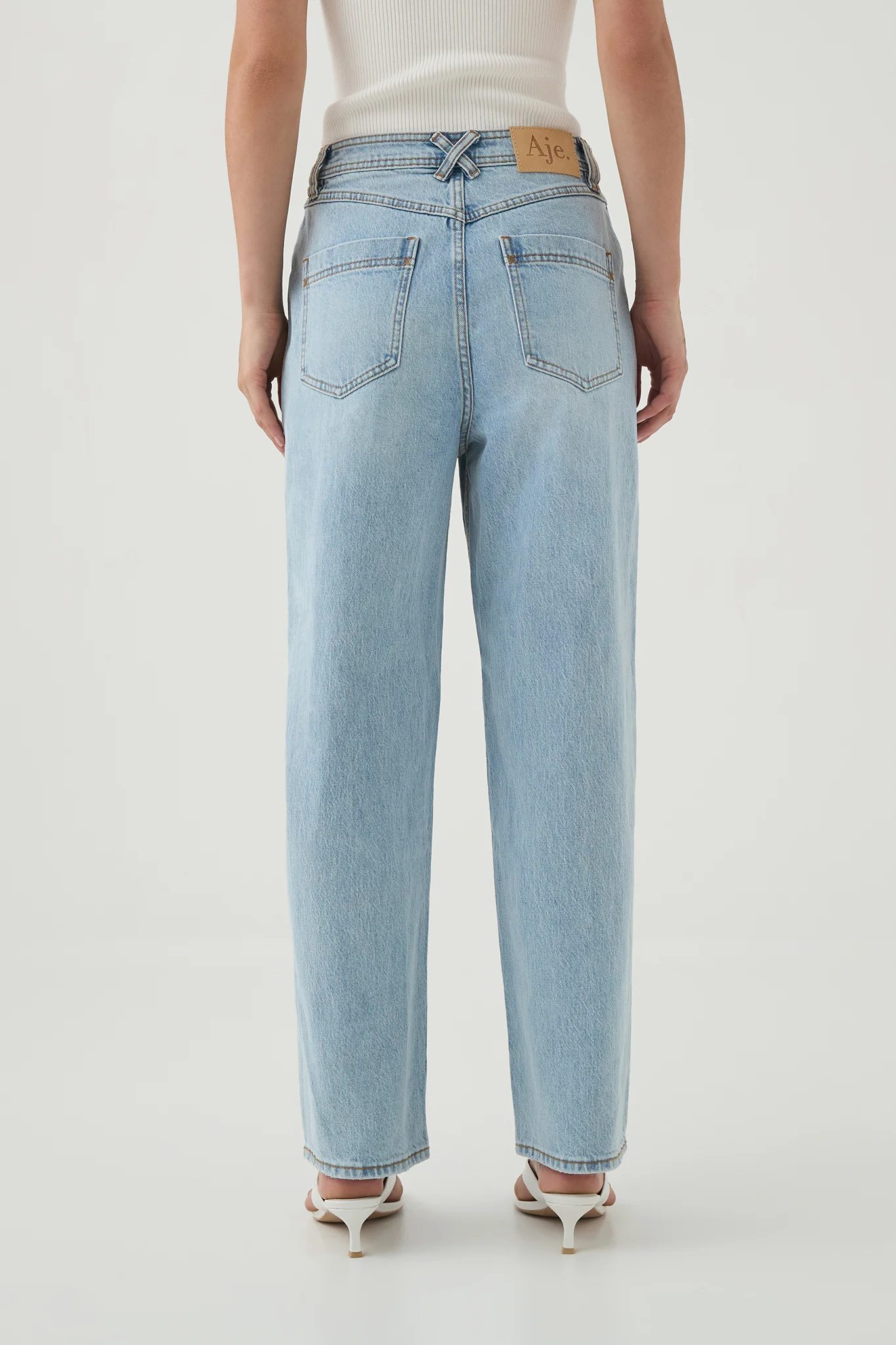 Billie Straight Ankle Jean