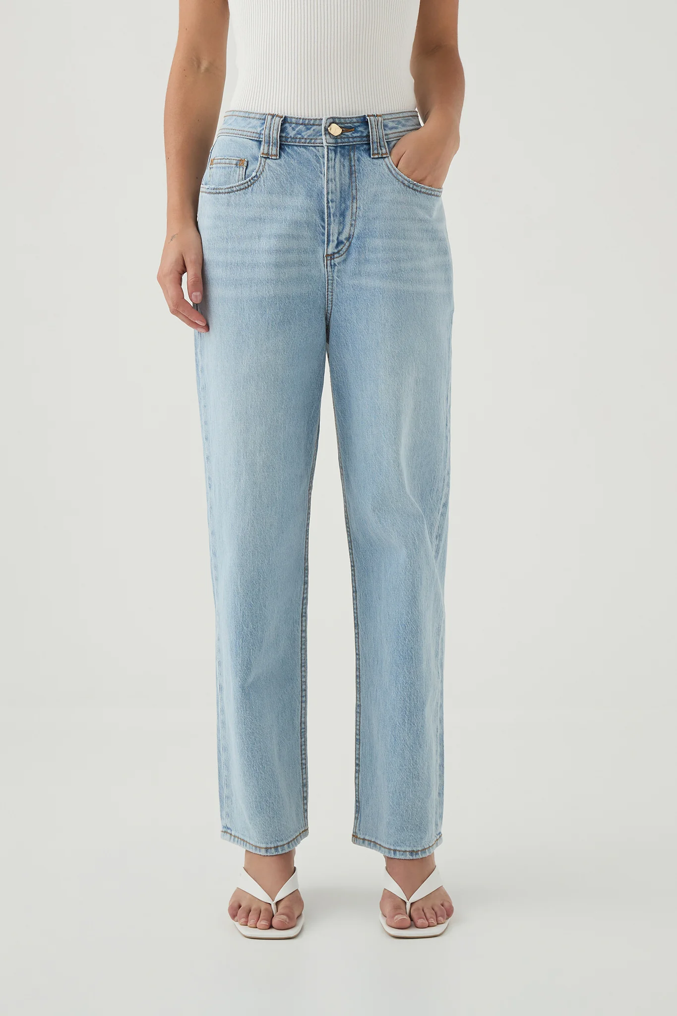 Billie Straight Ankle Jean