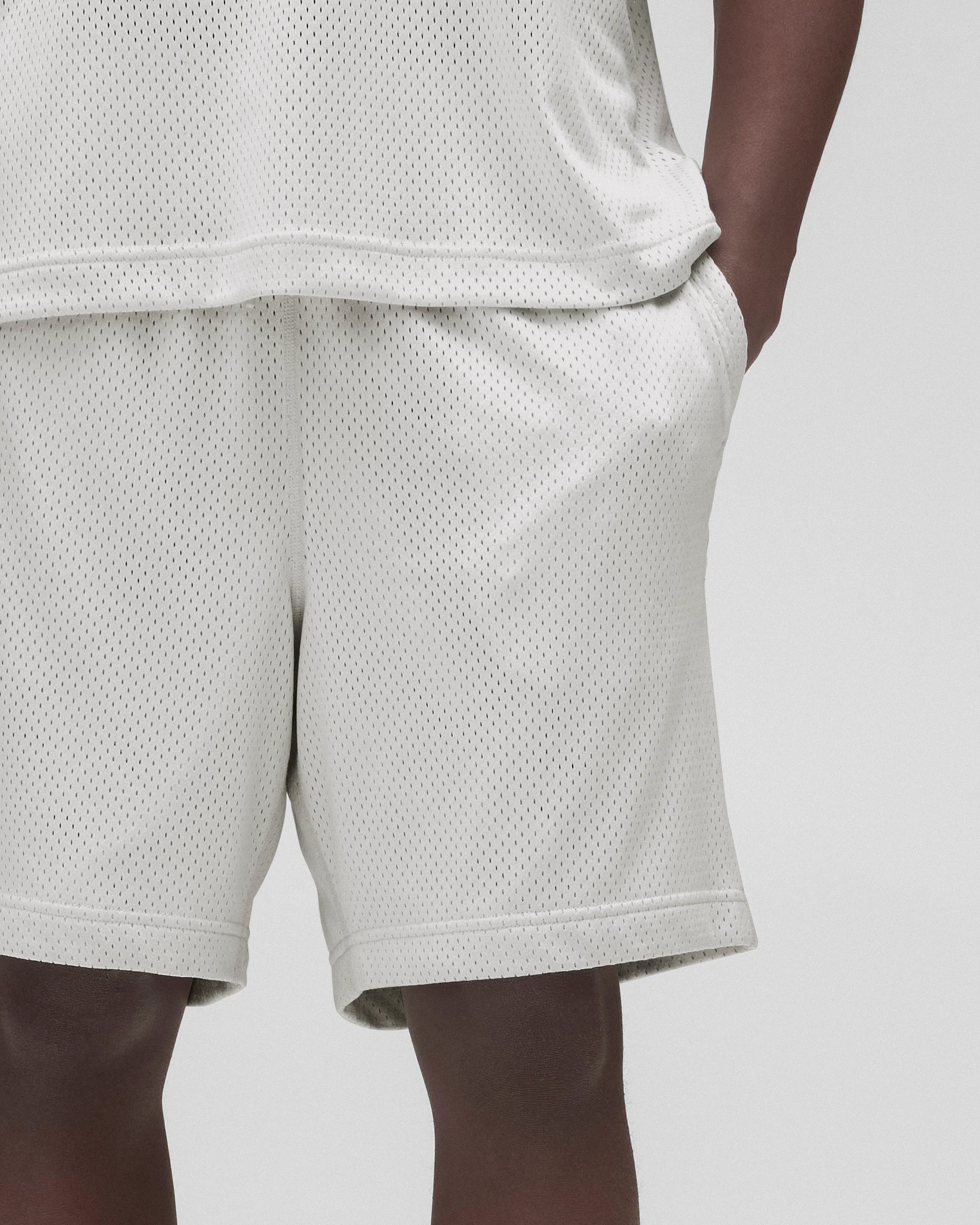 Athletic Mesh Relaxed Short 7