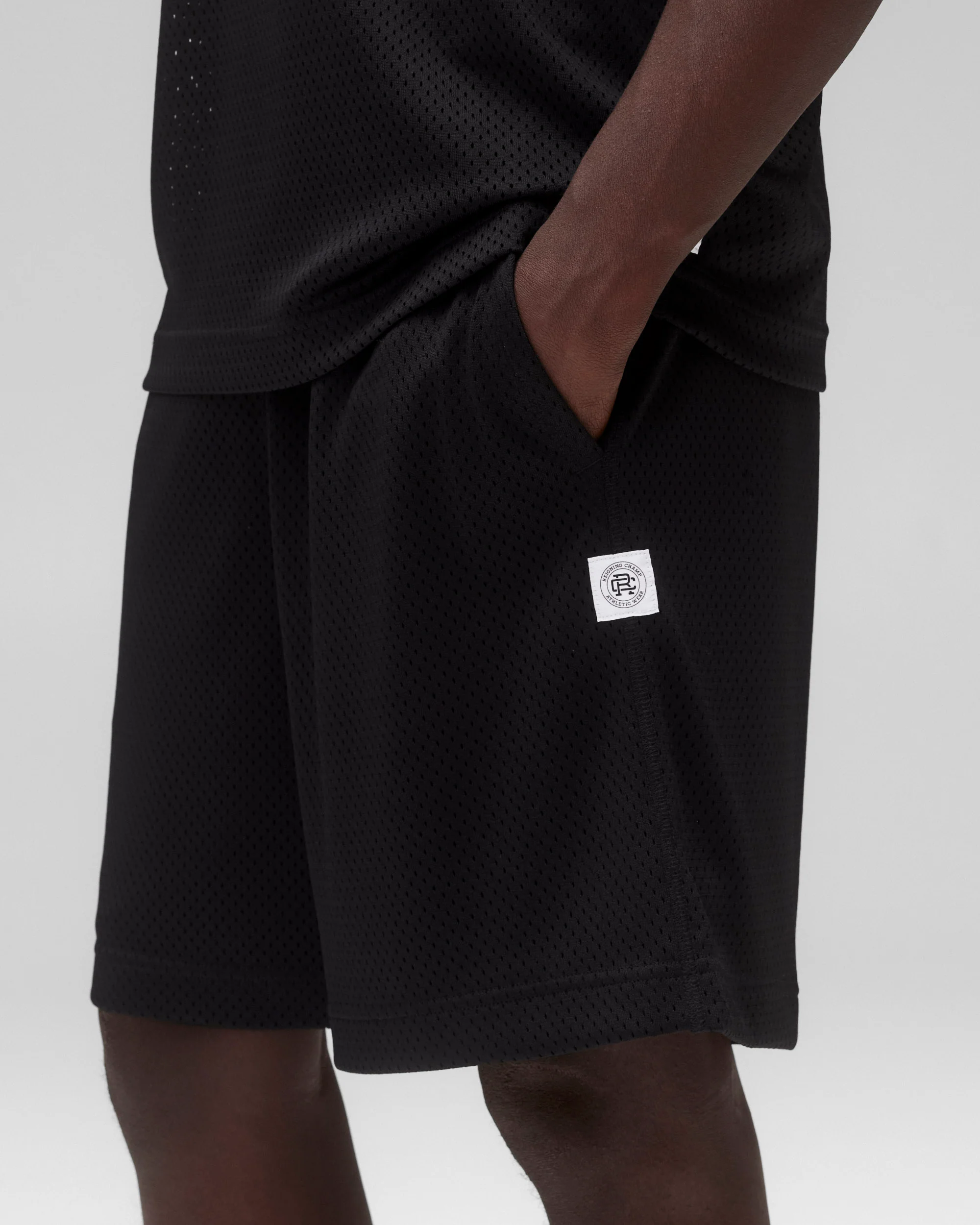 Athletic Mesh Relaxed Short 7