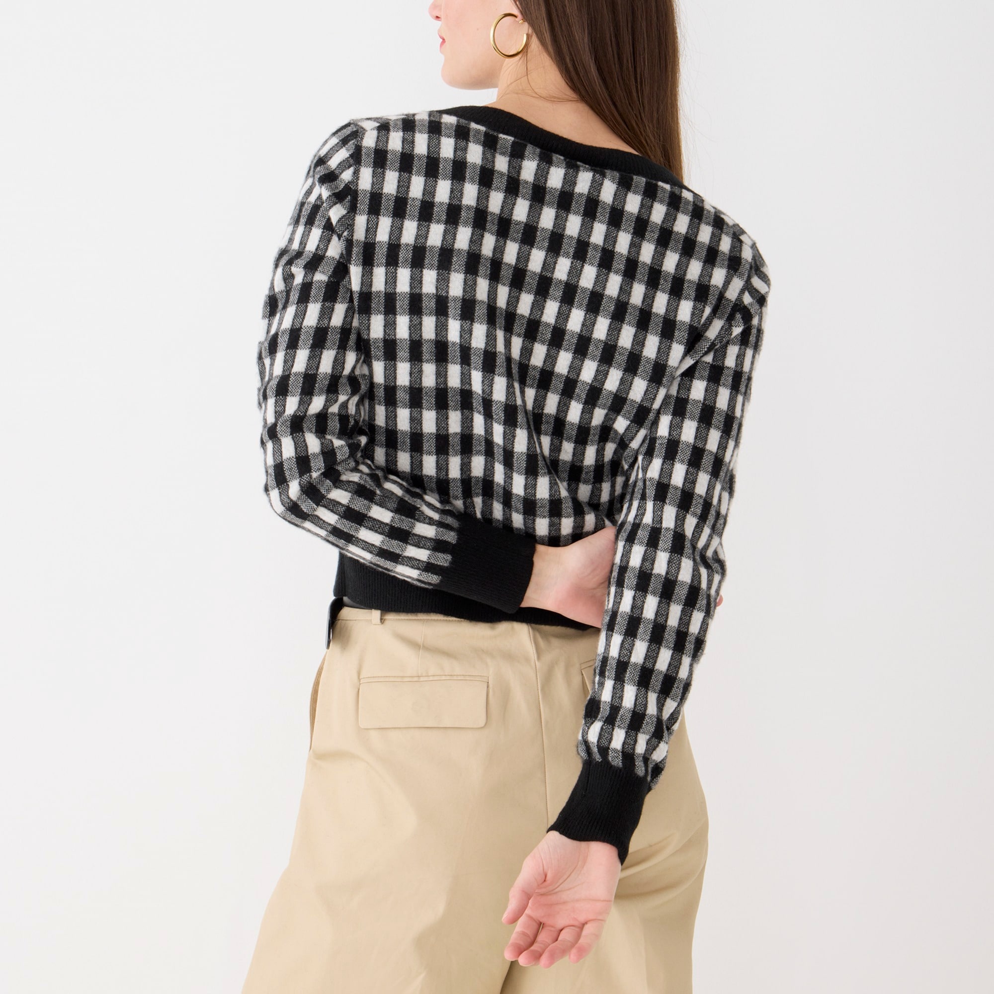 Cashmere cropped V-neck cardigan sweater in gingham