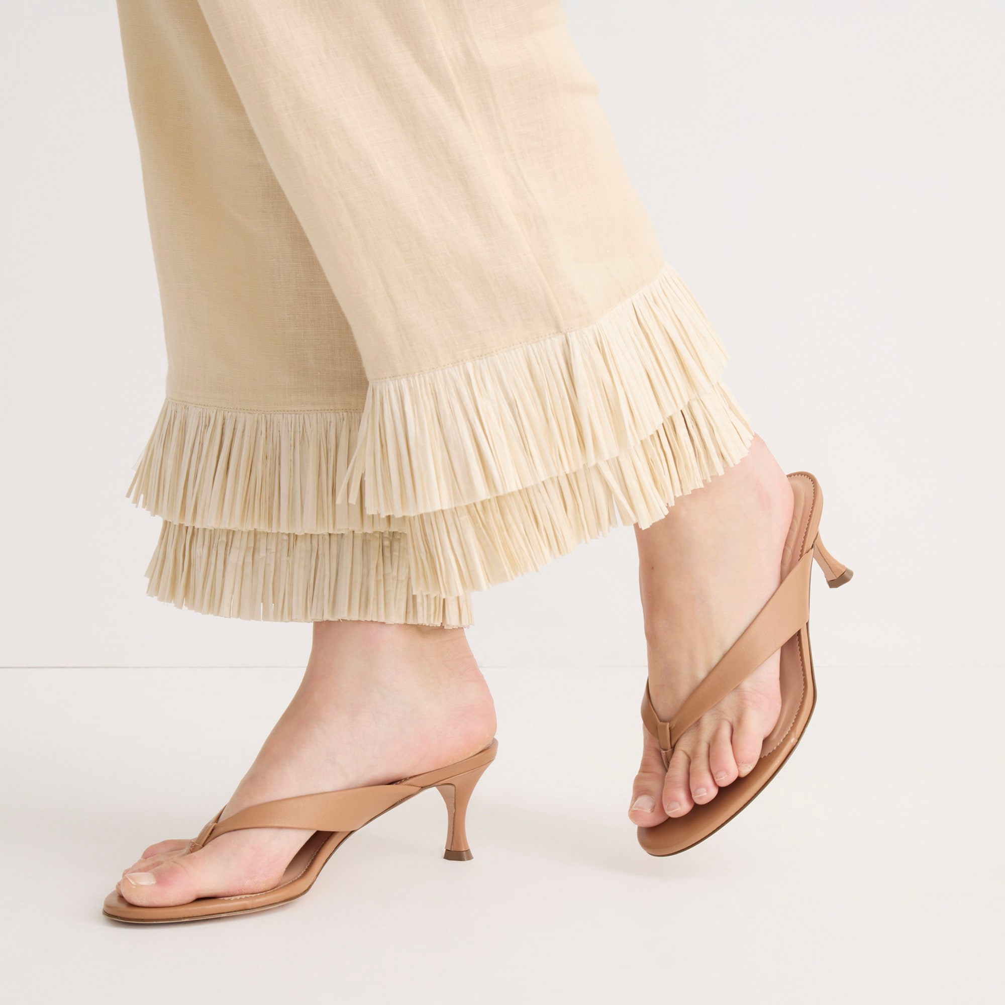 Violetta made-in-Italy thong sandals in leather