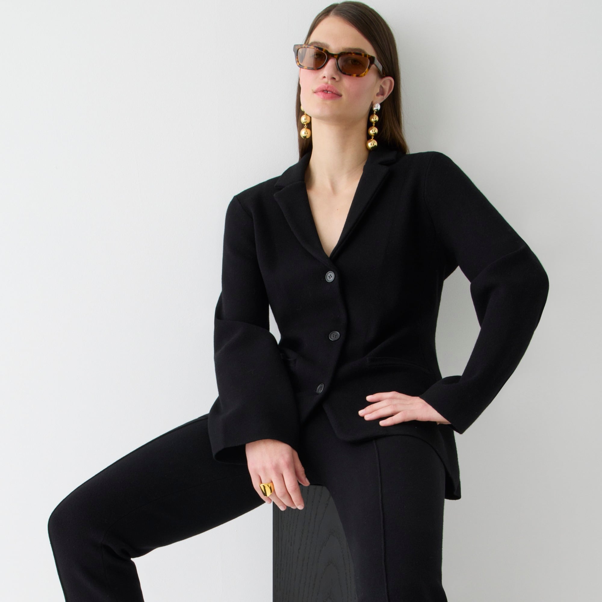 Waisted sweater-blazer with stretch