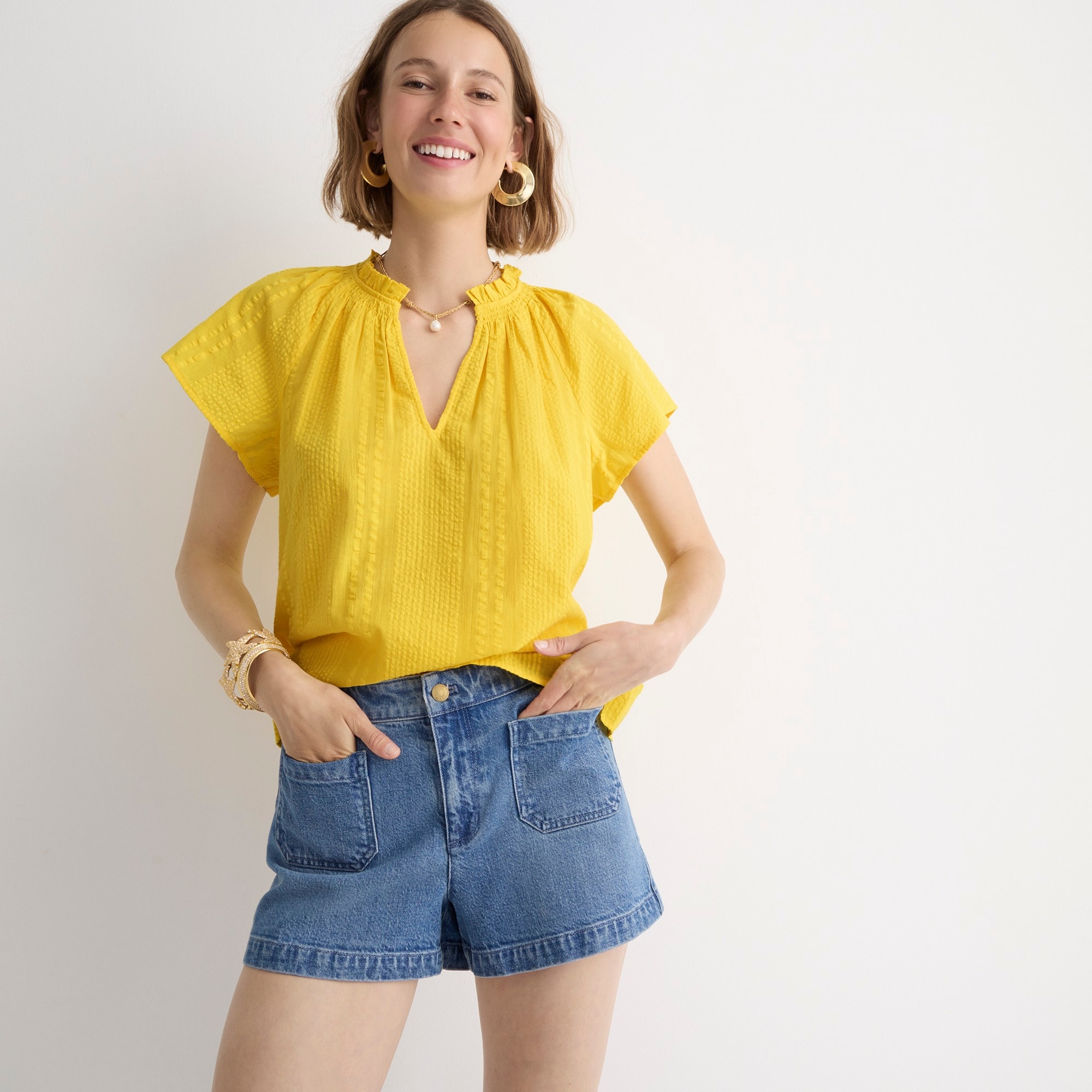 Flutter-sleeve V-neck top in cotton dobby