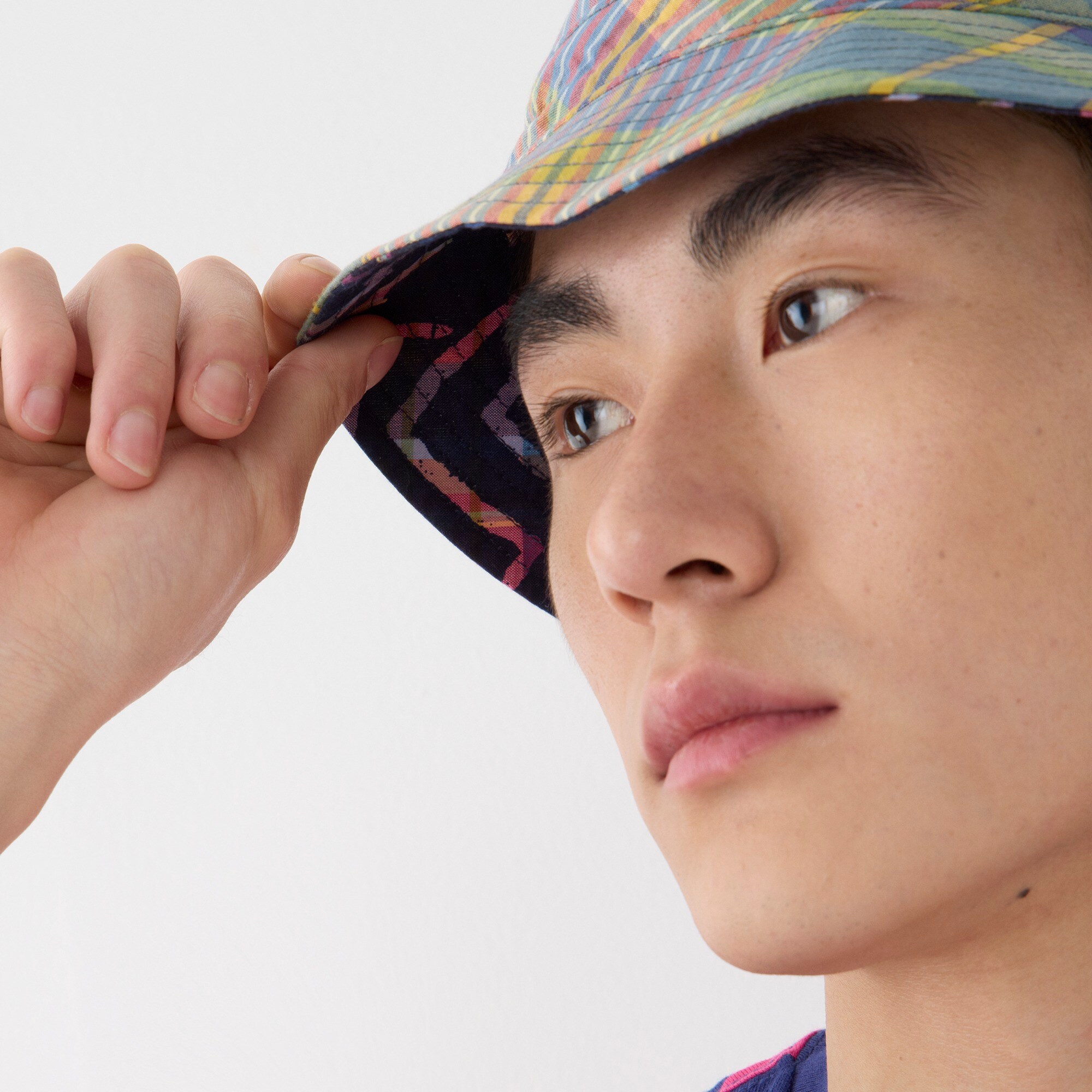 Reversible bucket hat in madras