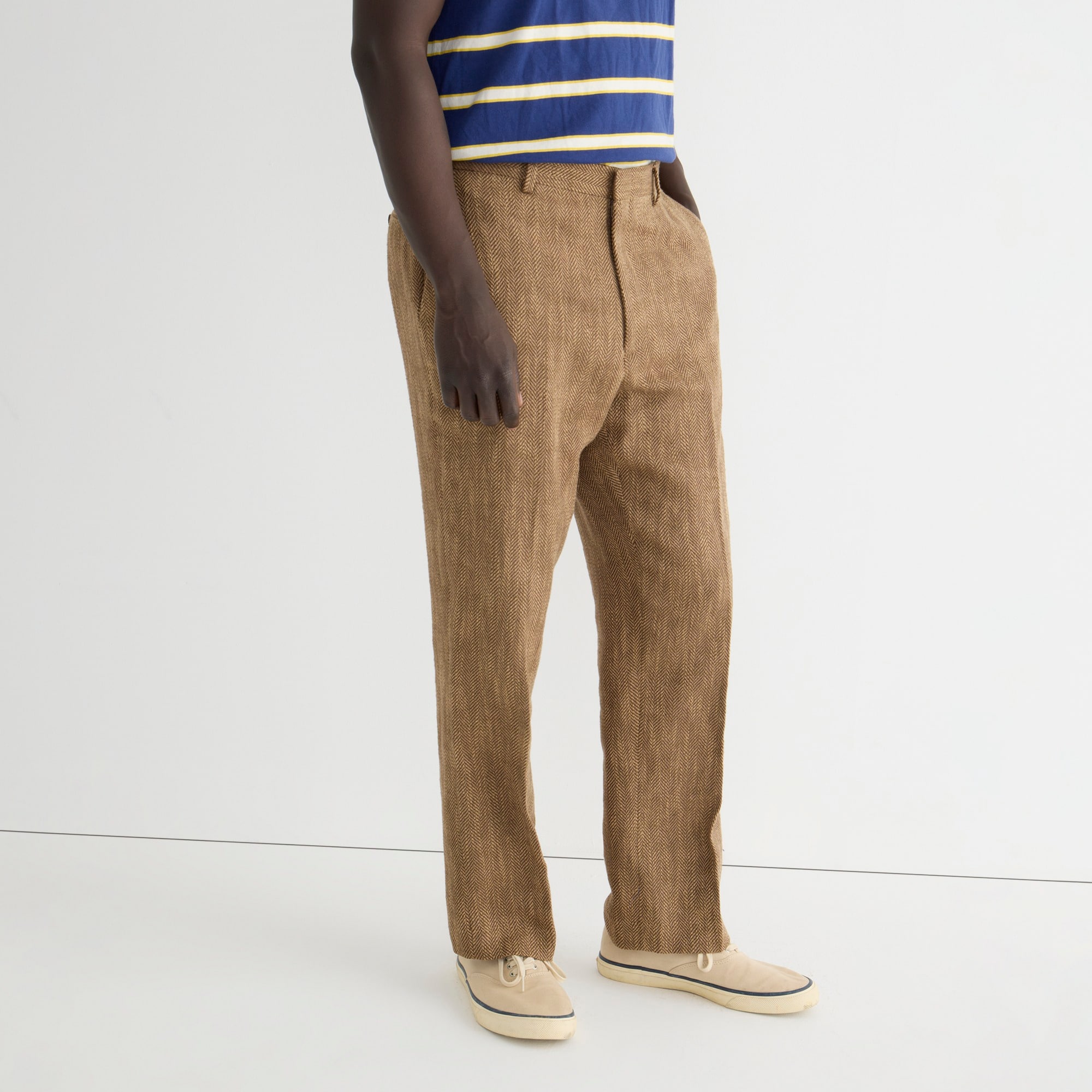 Relaxed-fit suit pant in Italian herringbone linen-cotton blend