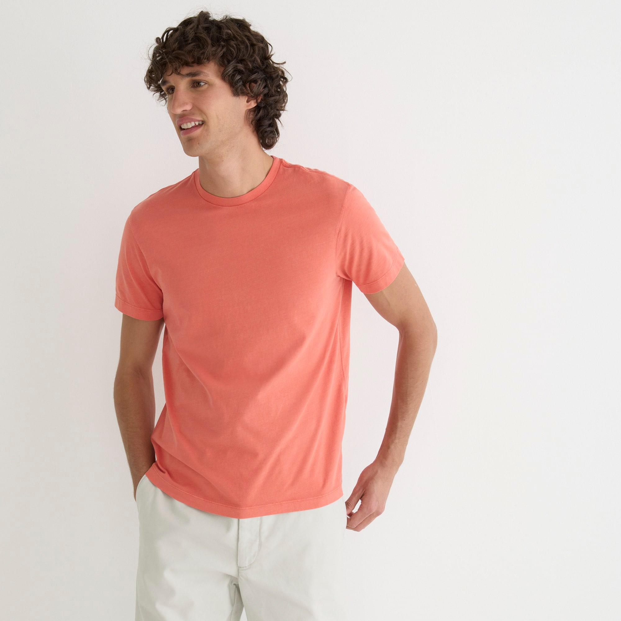 Broken-in short-sleeve T-shirt