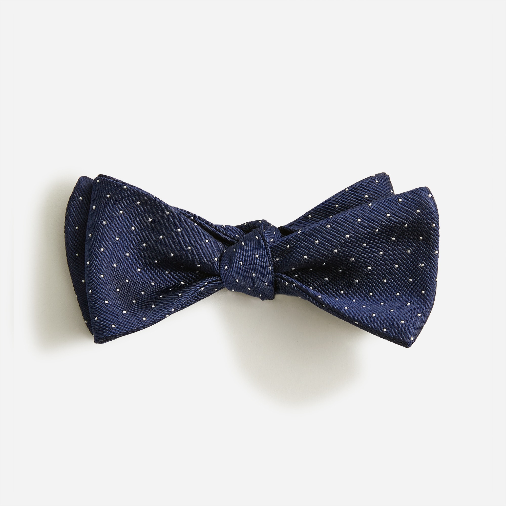 Silk bow tie in regent dot