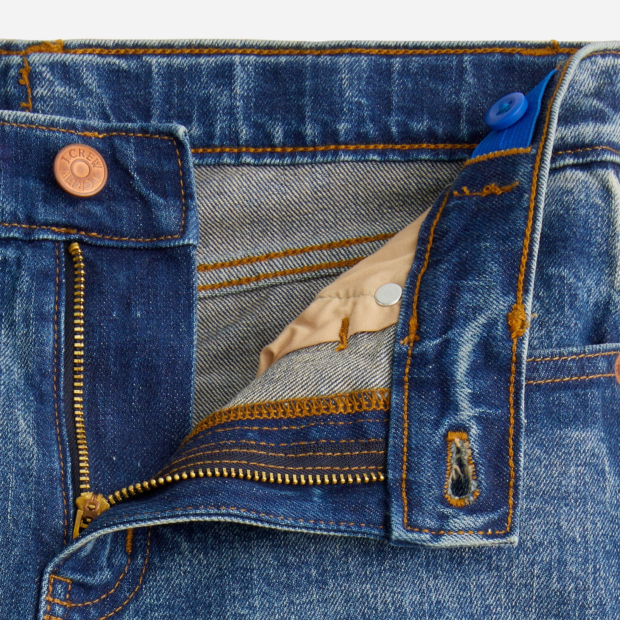 Boys' relaxed-fit stretch jean in sail wash
