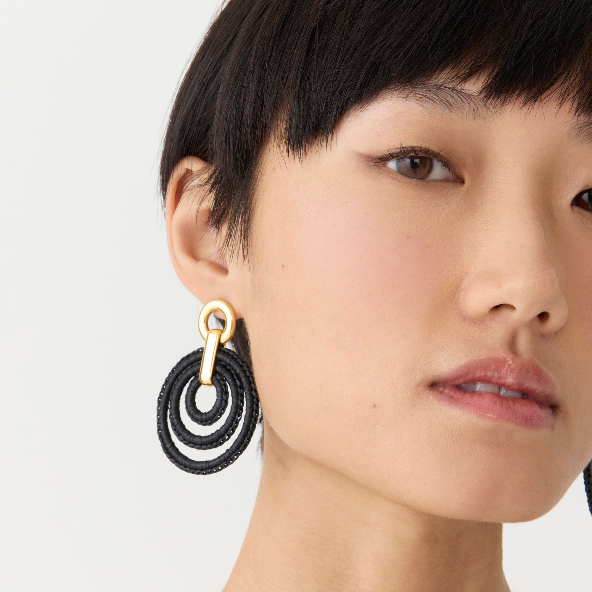 Layered raffia hoops