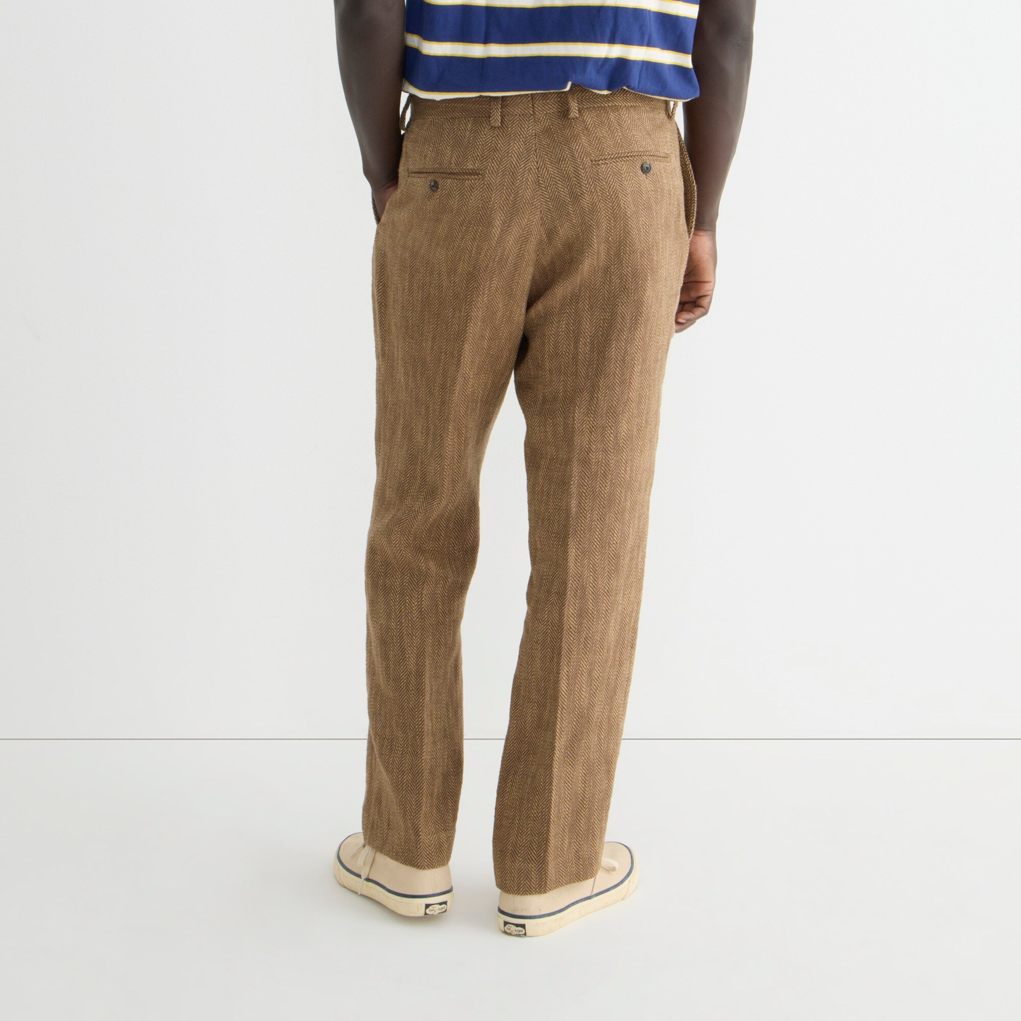 Relaxed-fit suit pant in Italian herringbone linen-cotton blend