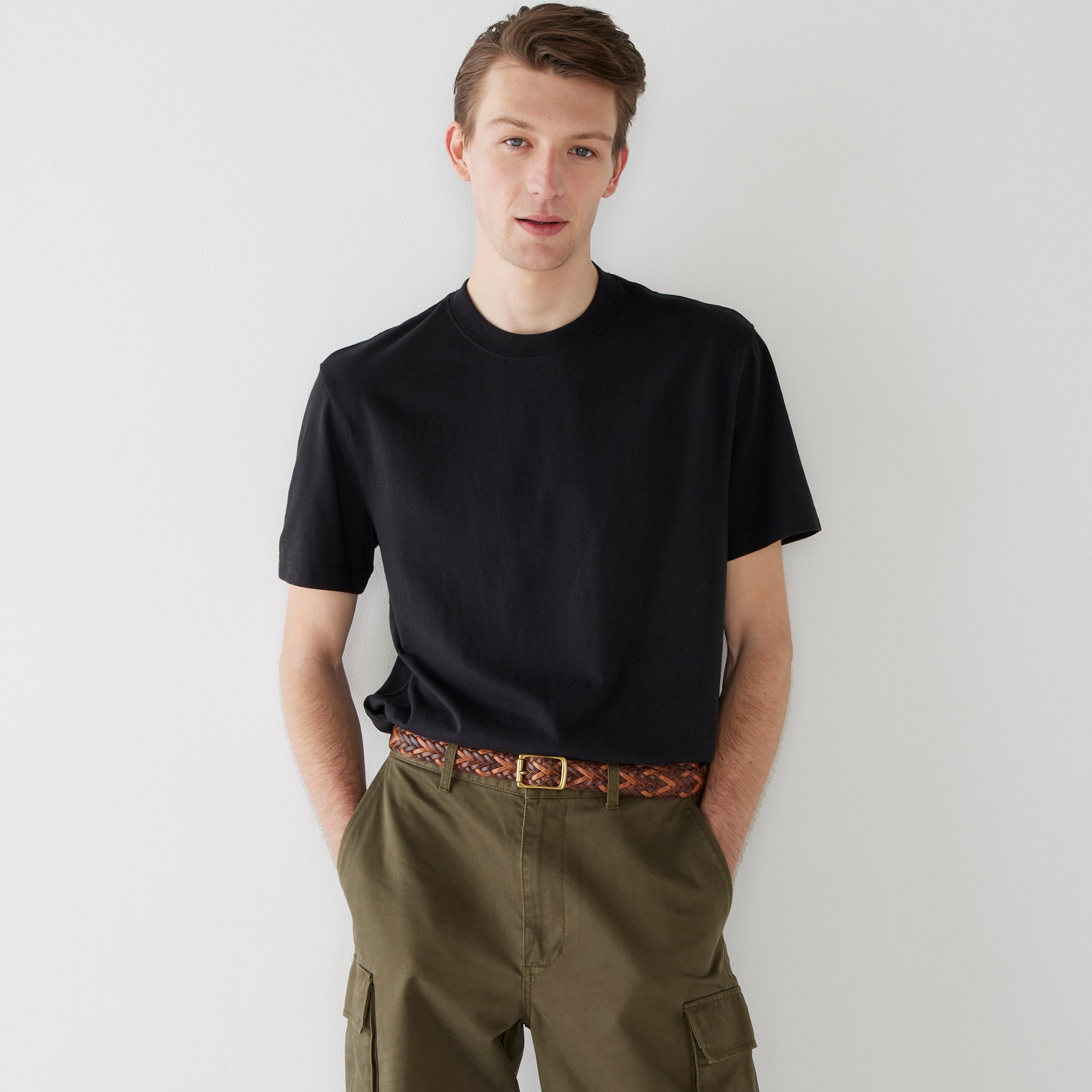 Relaxed premium-weight cotton no-pocket T-shirt