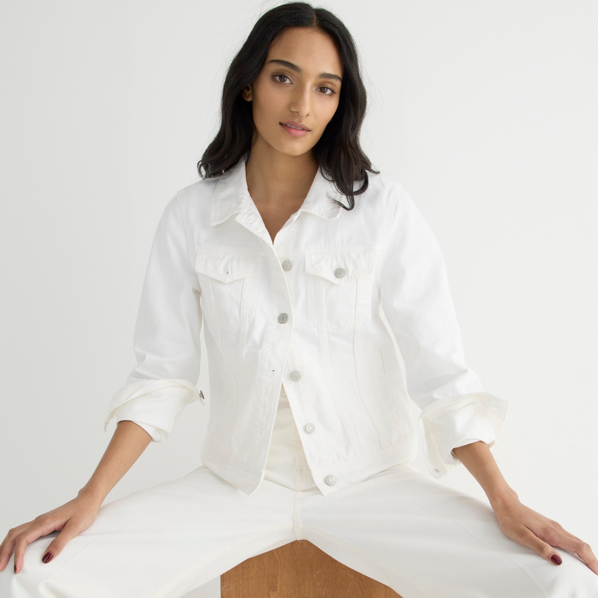 Classic denim jacket in white