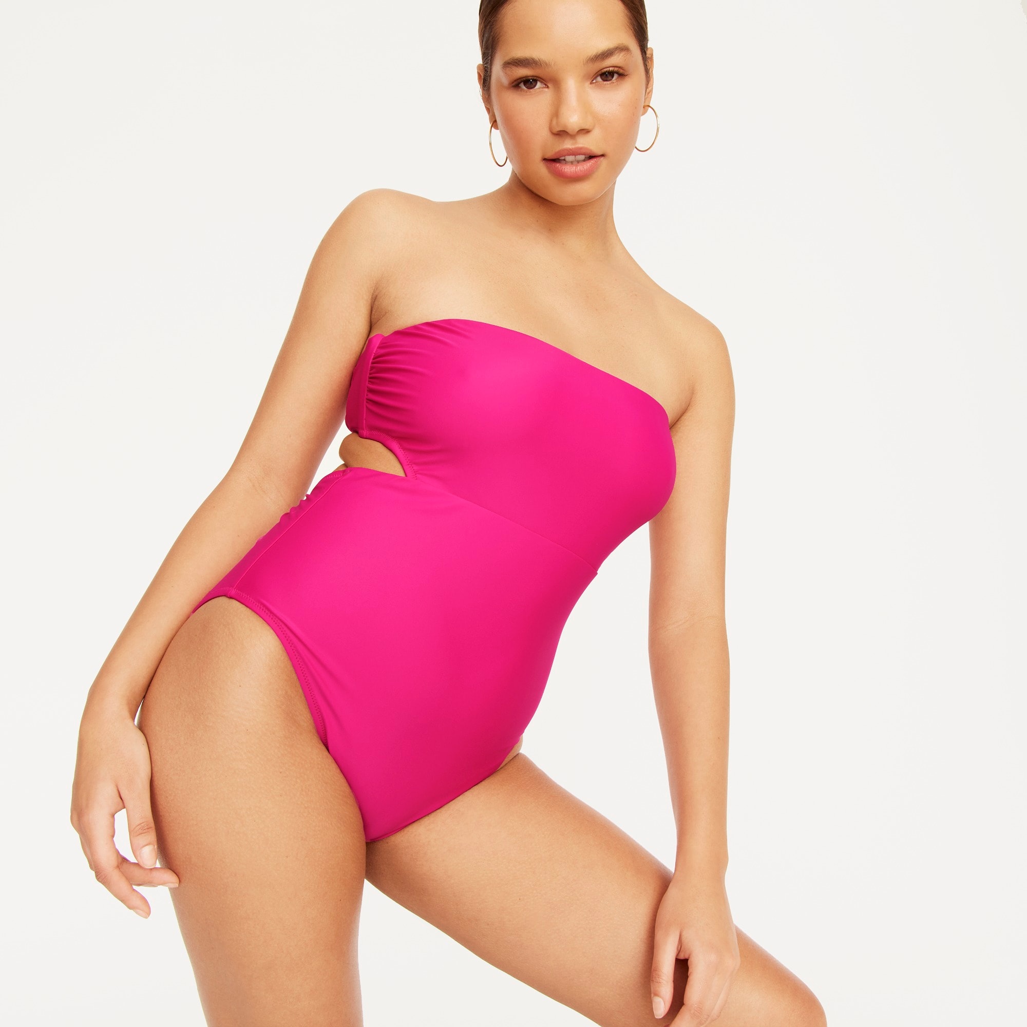 Cutout tie-back one piece